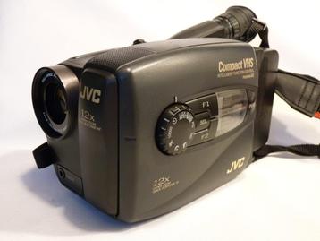 JVC GR-AX210EG VHSC Analoge videocamera, acculader, boekje beschikbaar voor biedingen