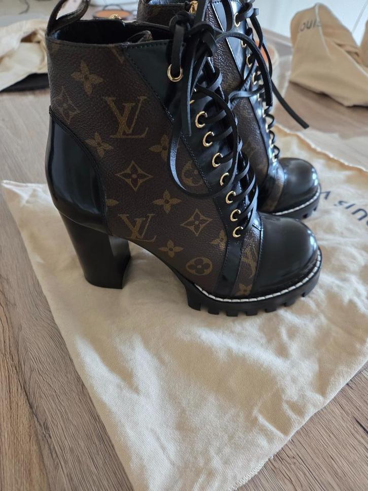 Louis Vuitton dames schoenen, Vêtements | Femmes, Chaussures, Neuf, Boots et Botinnes, Brun, Enlèvement