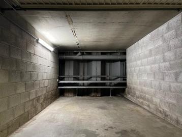 Droge, ruime, afgesloten garagebox op -1 aan Kapucijnenvoer, Louvain