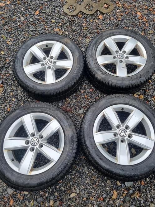 4 pneus neige 205/60/16 sur jantes vw passat 5x112, Autos : Pièces & Accessoires, Pneus & Jantes