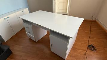 Stevig wit bureelmeubel 160x70 cm werkblad