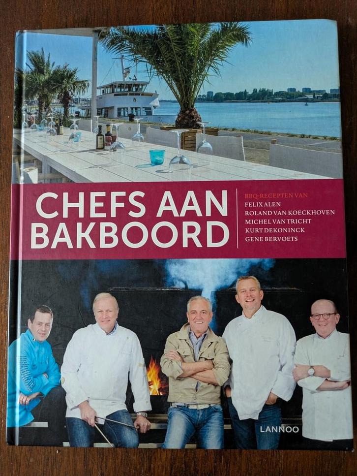 Boek Chefs aan bakboord / BBQ recepten, Boeken, Kookboeken, Gelezen, Ophalen of Verzenden