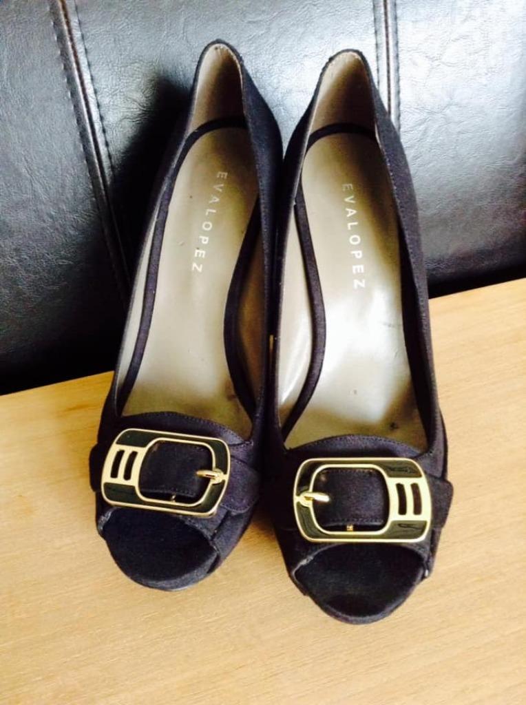 Nouvelles chaussures à talons en daim Eva López p.38, Neuf, Eva Lopez, Enlèvement ou Envoi, Chaussures à haut talons