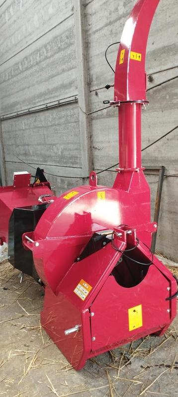 houthakselaar BX 102 RS met eigen hydraulische voorziening  beschikbaar voor biedingen
