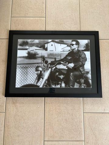 Arnold  Schwarzenegger - The Terminator 2 - 1/30 - COA disponible aux enchères