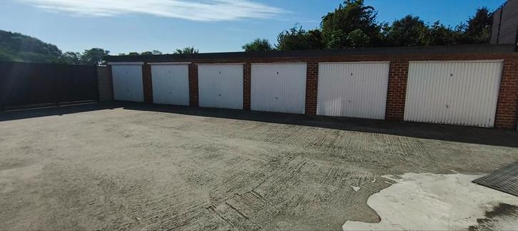 Garage Box Sécurisé idéal stockage Garde meuble véhicule ect, Immo, Garages & Places de parking