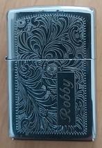 ZIPPO gravé,   daté Nov 2002 nominatif "Robby", Collections, Enlèvement ou Envoi, Comme neuf