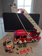 Playmobil brandweerwagen met geluid en licht en de auto, Ophalen, Zo goed als nieuw