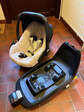 Maxi Cosi + Isofix beschikbaar voor biedingen