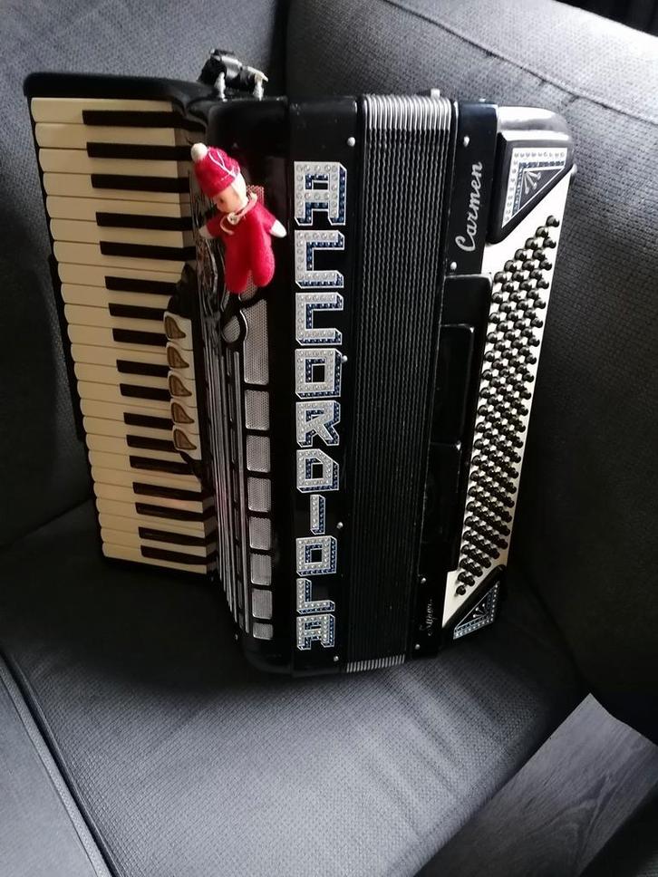 Accordeon accordiola, Muziek en Instrumenten, Accordeons, Zo goed als nieuw, Accordiola, Ophalen
