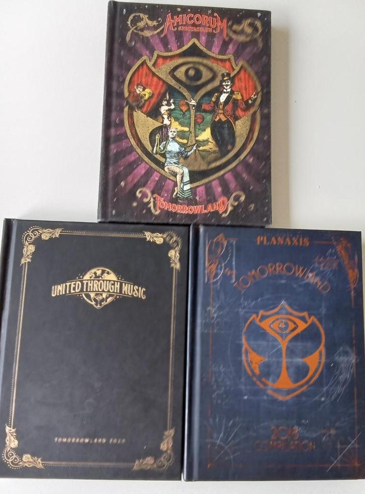 3 verzamel edities tomorrowland, Cd's en Dvd's, Cd's | Pop, Zo goed als nieuw, 2000 tot heden, Boxset, Ophalen