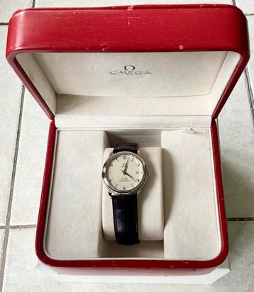Té koop een nieuwe mannelijke horloge Zwitserse merk OMEGA