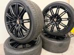 PORSCHE CAYENNE 21 GTS SPORT DESIGN ALUS MET BANDEN, Ophalen, Zomerbanden, Banden en Velgen
