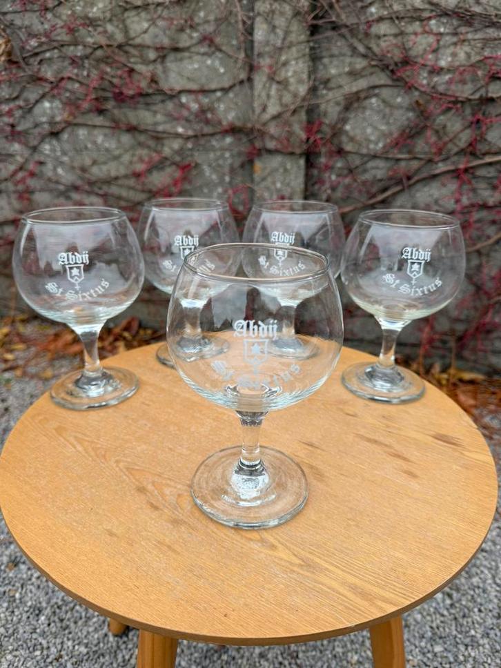 Vijf oude glazen West-Vleteren, Verzamelen, Glas en Drinkglazen, Zo goed als nieuw, Ophalen of Verzenden