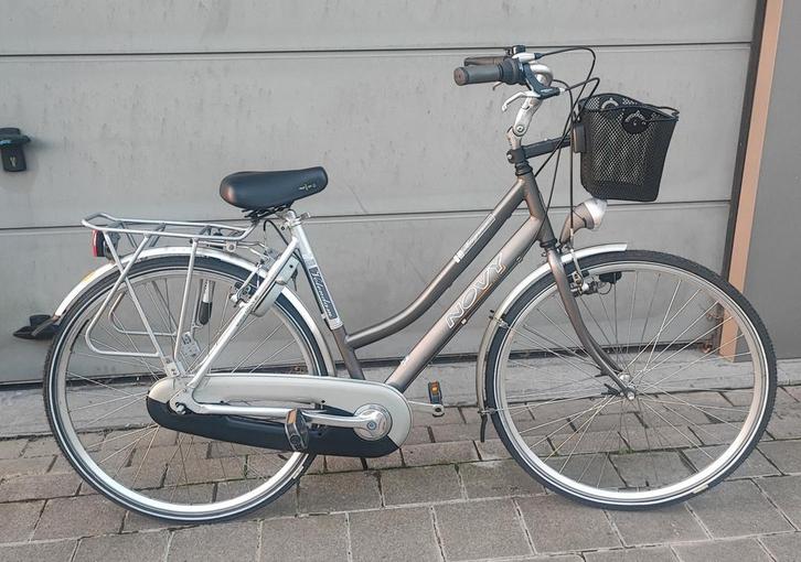 Damesfiets Novy met 4 Nexus versnellingen., Fietsen en Brommers, Fietsen | Dames | Damesfietsen, Zo goed als nieuw, Overige merken