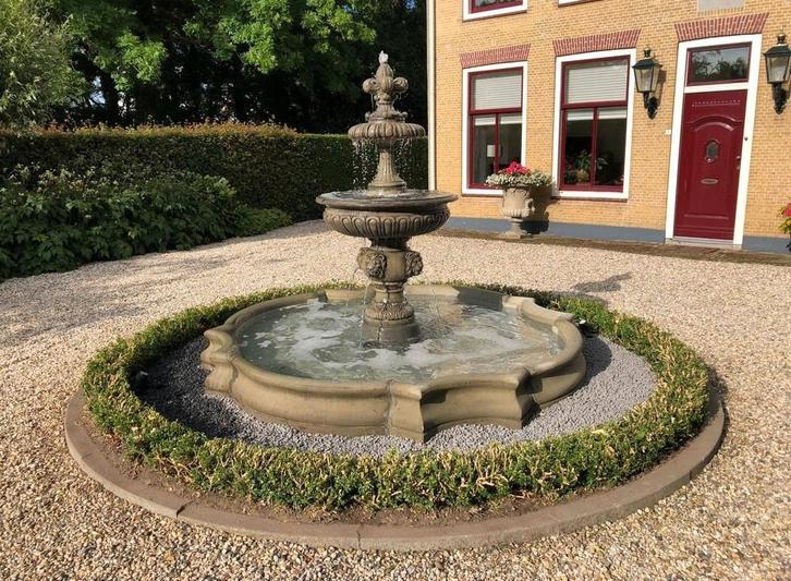 Zandsteen look fontein met rand, Tuin en Terras, Waterpartijen en Fonteinen, Nieuw, Fontein, Beton, Ophalen