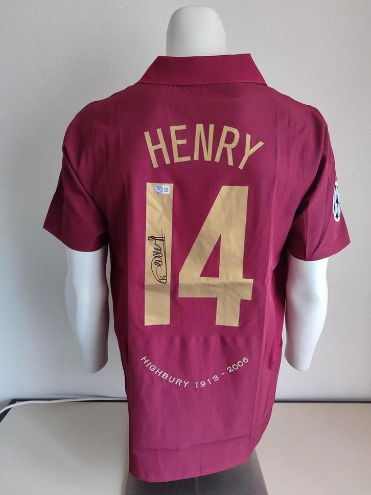 Thierry Henry a signé le maillot d'Arsenal avec le manteau B, Collections, Articles de Sport & Football, Neuf, Maillot, Enlèvement ou Envoi