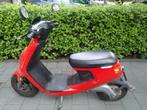 Niu e-scooter, Fietsen en Brommers, Ophalen, Gebruikt, Klasse B (45 km/u), NIU