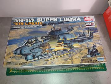 AH-1W Super Cobra "NTS Update" 1/35 Academy NIB  beschikbaar voor biedingen