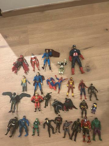 Actie figuren beschikbaar voor biedingen