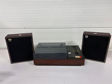 A7059. Lesa SC 1904 platenspeler-versterker combi met boxen beschikbaar voor biedingen