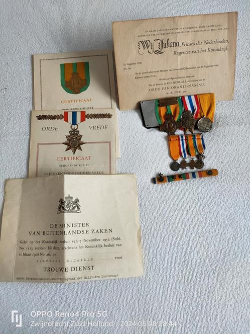 Medaille set met papieren, Collections, Objets militaires | Général, Envoi