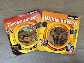2 kinderboekjes: Dinosaurussen en Wilde katten beschikbaar voor biedingen