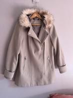 Jas / Mantel met pels maat L, Ophalen, Zo goed als nieuw, Maat 38/40 (M), Beige