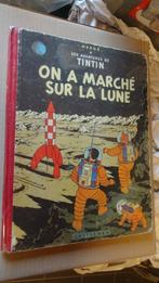 Comics Tintin - We wandelden op de maan, Gelezen, Ophalen of Verzenden, Eén stripboek, Hergé