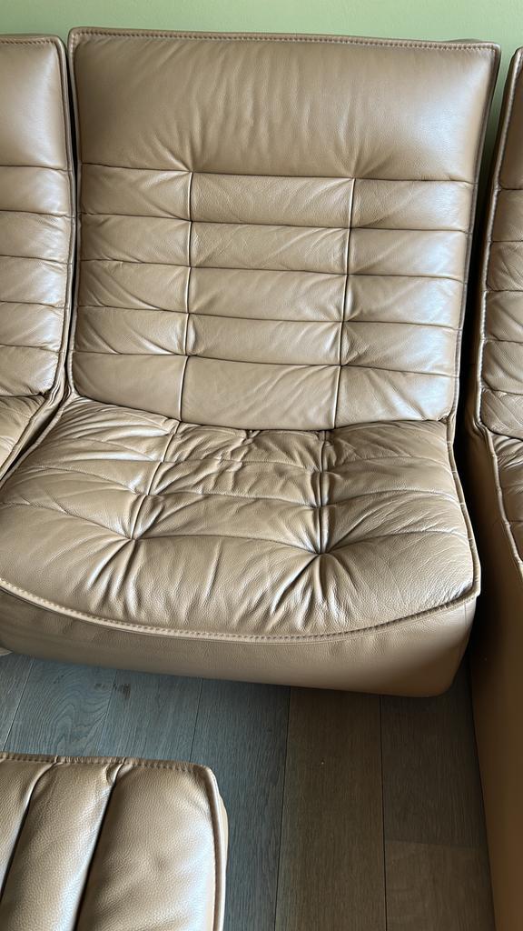 Mooie lederen salon in uitstekende staat, Huis en Inrichting, Zetels | Complete zithoeken, Zo goed als nieuw, Ophalen