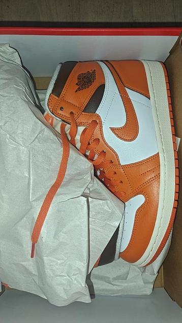 Nike Jordan 1 retro OG starfish  beschikbaar voor biedingen