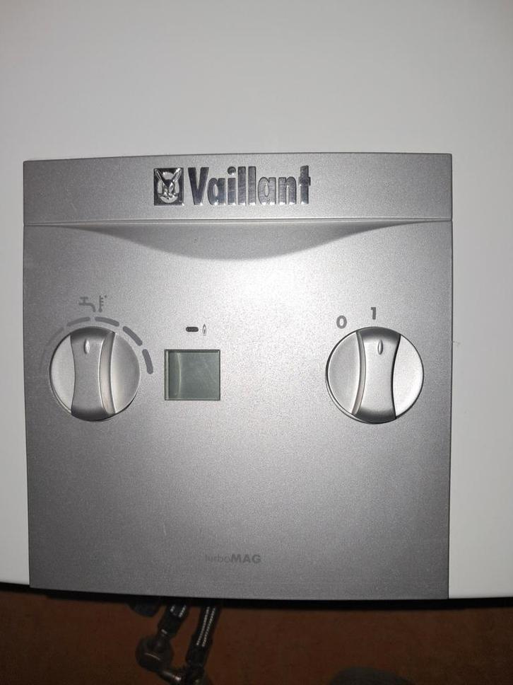 Gasgeyser Vaillant turbo ,  waterverwarmer nieuw, Doe-het-zelf en Bouw, IJzerwaren en Bevestigingsmiddelen, Ophalen