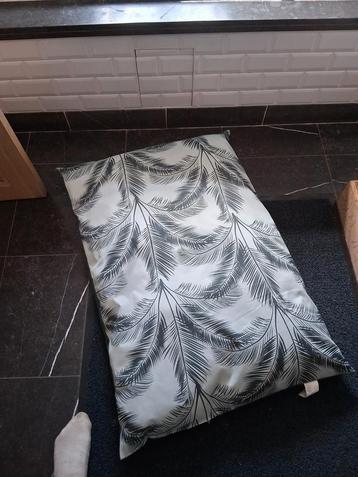 Dierenkussen nieuw! 100cmx60cmx5cm beschikbaar voor biedingen