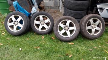 Aluminium velgen van Volvo tussen de assen. beschikbaar voor biedingen