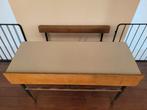 Vintage schoolbank met originele bakelieten hangers, Ophalen, Gebruikt