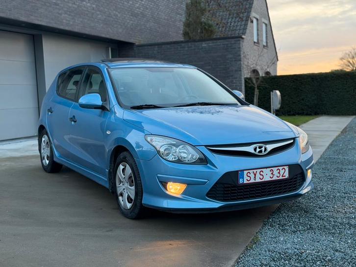 Hyundai I30 ESSENCE 2013 Prête a immatriculer, Autos, Hyundai, Particulier, i30, ABS, Airbags, Air conditionné, Bluetooth, Vitres électriques