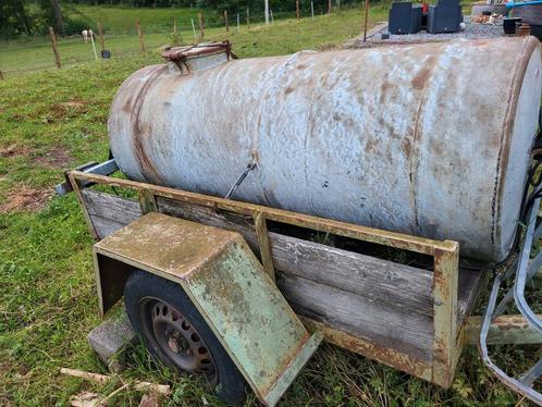 Rare ! Petit tonneau à eau de 600 L pour voiture, Dieren en Toebehoren, Overige Dieren-accessoires, Gebruikt, Ophalen