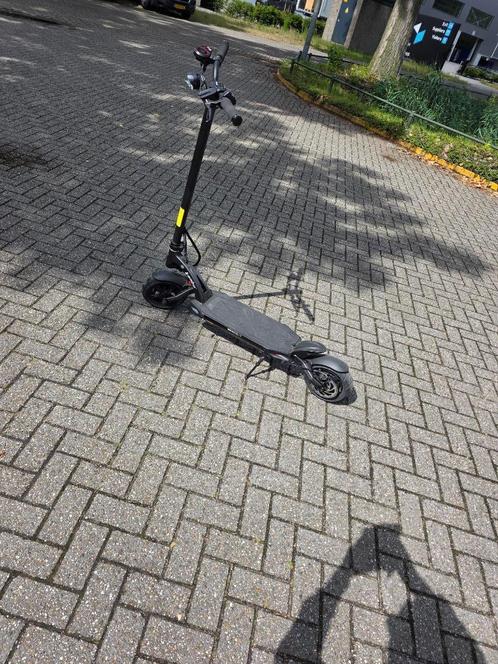 Kaboo mantis step Nieuw in doos !, Fietsen en Brommers, Steps, Nieuw, Elektrische step (E-scooter), Verzenden
