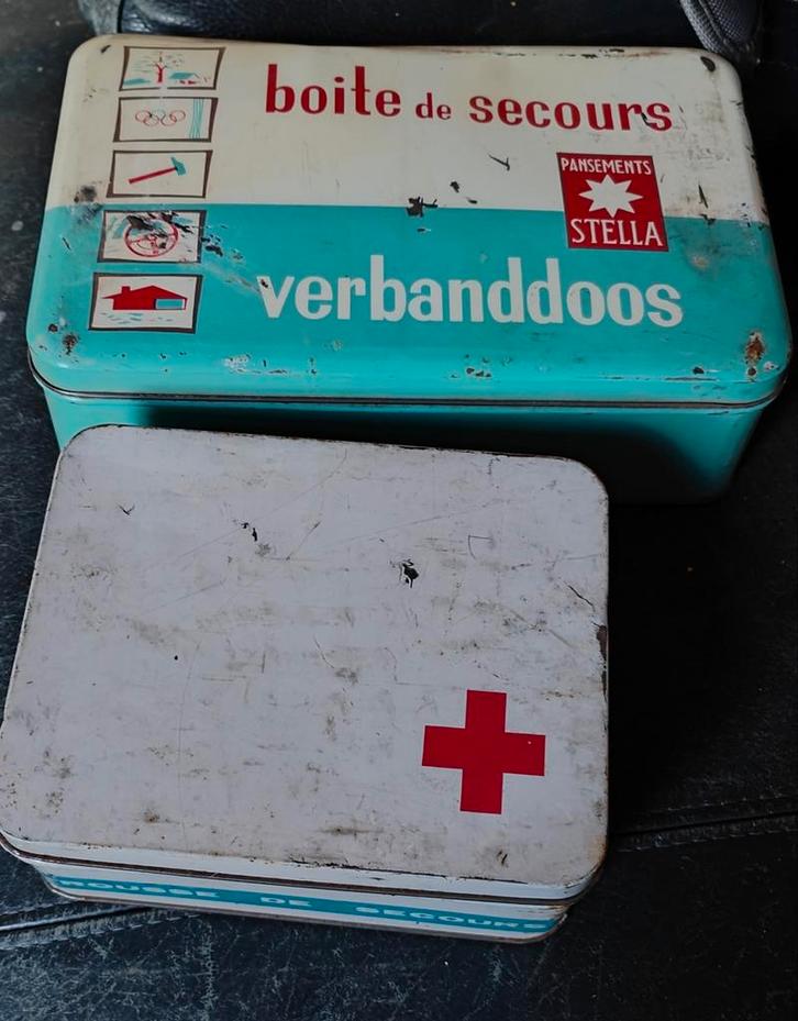 2 trousses de premier secours fer blanc vintage, Collections, Marques & Objets publicitaires, Enlèvement ou Envoi