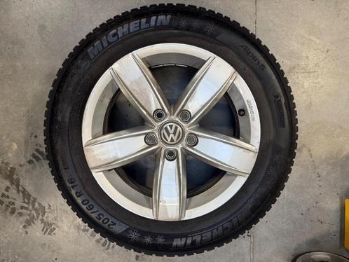 VW 16” velgen met Michelin Alpin 5 winterbanden, Auto-onderdelen, Banden en Velgen, Banden en Velgen, Winterbanden, 16 inch, 205 mm