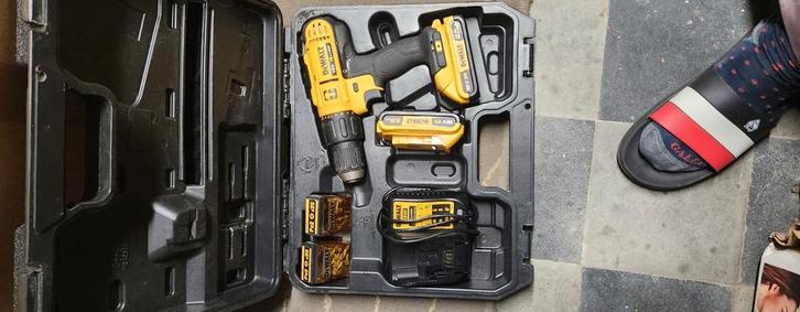 Dewalt hamerboormachine als nieuw, Doe-het-zelf en Bouw, Gereedschap | Boormachines, Ophalen of Verzenden