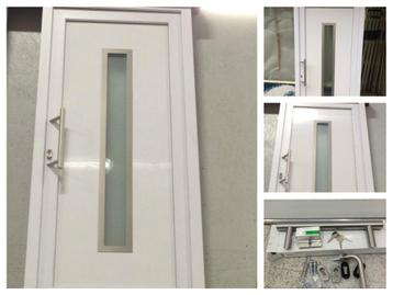 Witte PVC-deur, geglazuurd of half glas, inclusief handgreep beschikbaar voor biedingen