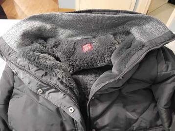 Manteau d'hiver gris fourré neuf taille 44