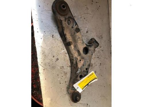 Draagarm rechts-voor van een Suzuki Alto, Auto-onderdelen, Ophanging en Onderstel, Suzuki, Gebruikt, 3 maanden garantie, Ophalen of Verzenden