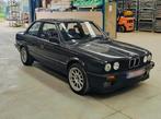 BMW E30 318IS, Autos, Achat, Boîte manuelle, Noir, 2 portes