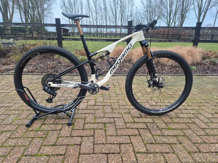 Megamo TRACK 05, Fietsen en Brommers, Fietsen | Mountainbikes en ATB, Zo goed als nieuw, Ophalen