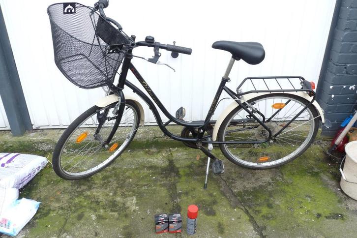 Velo pour femme de marque Gitane avec panier amovible, Fietsen en Brommers, Fietsen | Dames | Damesfietsen, Ophalen