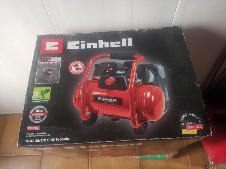 Einhell draagbare compressor op 2x 18 volt 4 amp batterij, Doe-het-zelf en Bouw, Compressors, Ophalen