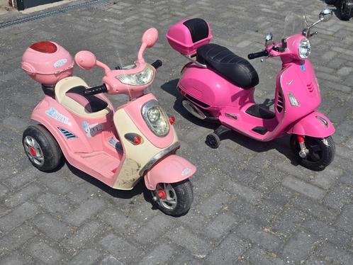2x elektrische speelgoed motor € 100 euro vespa

Vespa, Kinderen en Baby's, Speelgoed | Buiten | Skelters, Gebruikt, Motor, Ophalen