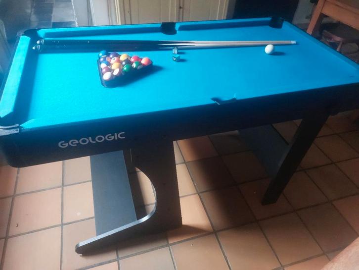 Billard pliable Géologic de chez Décathlon + 2 queues+ boule, Sport en Fitness, Biljarten en Poolen, Gebruikt, Ophalen